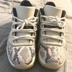Size 10 Air Jordan 11 Retro Low Snake skins